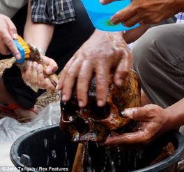 尸体沐浴,揭开死亡前的最后仪式