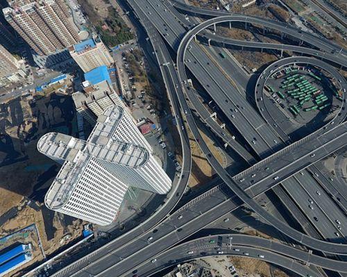 鬼们之蝴蝶大厦,鬼魅传说中的神秘建筑之谜